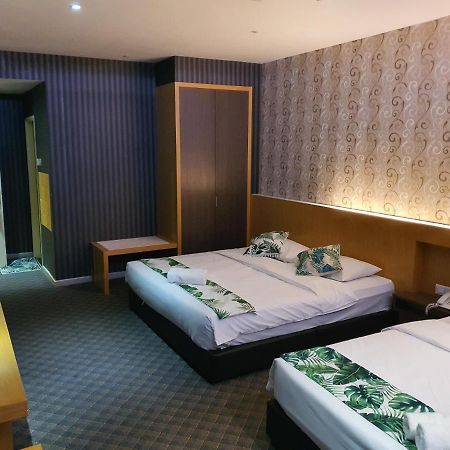Grandeur Hotel And Spa Malacca Exterior photo